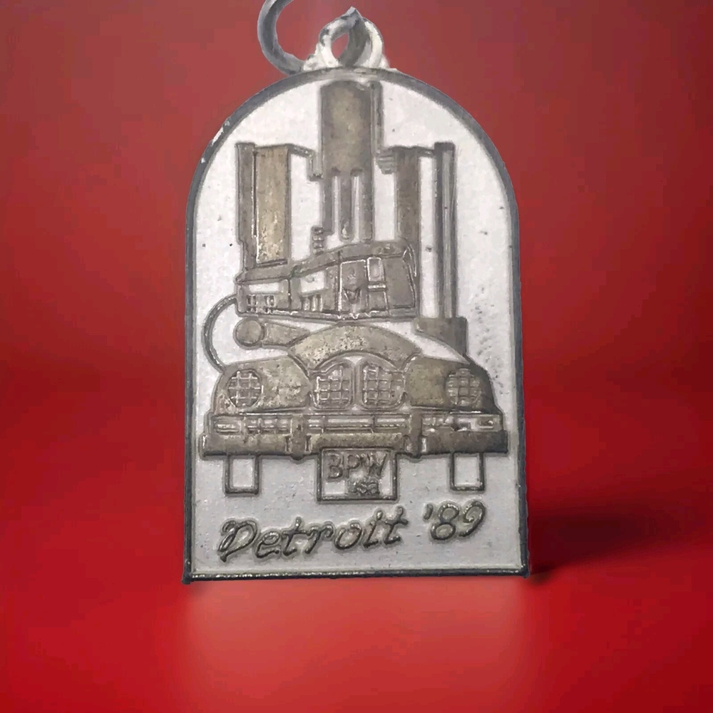 NEW DPW Charm Pendant Silver Tone Commemorative Detroit 1989 Cityscape Car